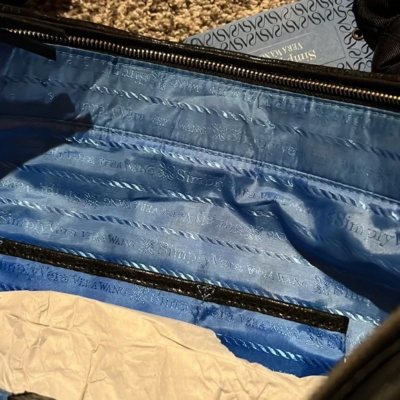 Simply Vera Soft Pleat Tote Black NWT - Picture 4 of 6